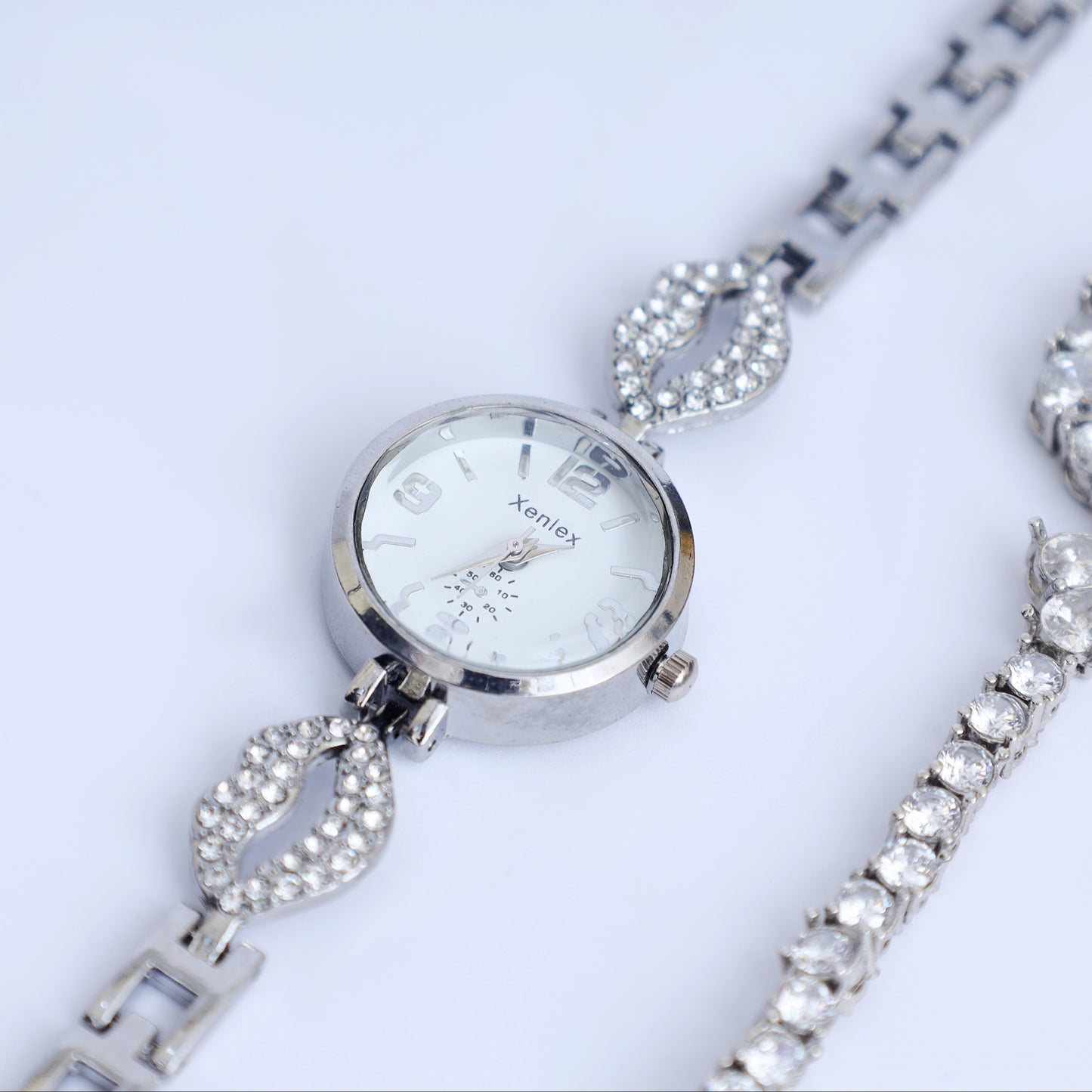 Flower Shape Adjustable Zircon Bracelet in Champagne Color