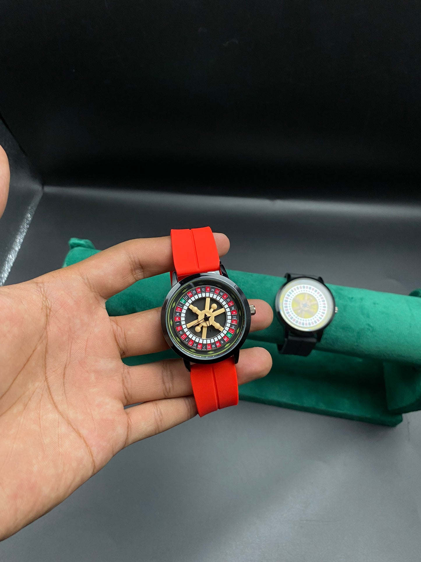 Minimalist Timepiece Rotating Bezel Edition