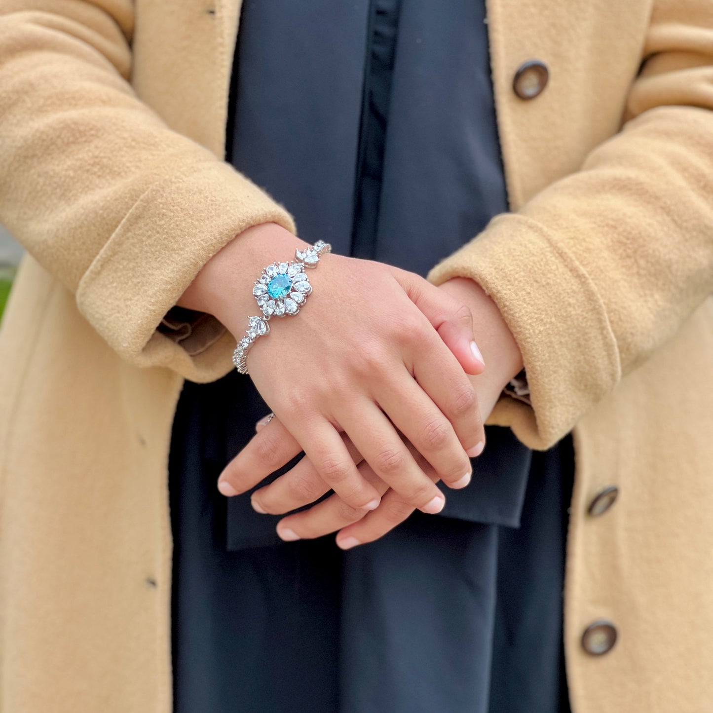 Flower Shape Adjustable Zircon Bracelet in Aqua Color