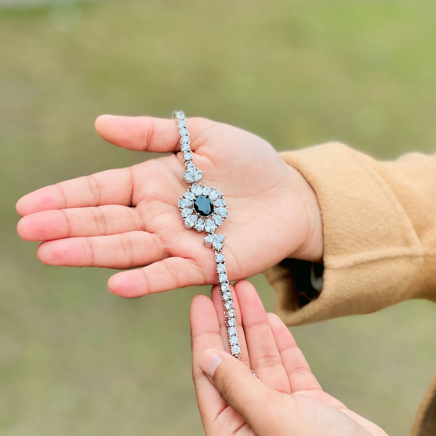 Flower Shape Adjustable Zircon Bracelet in Black Color