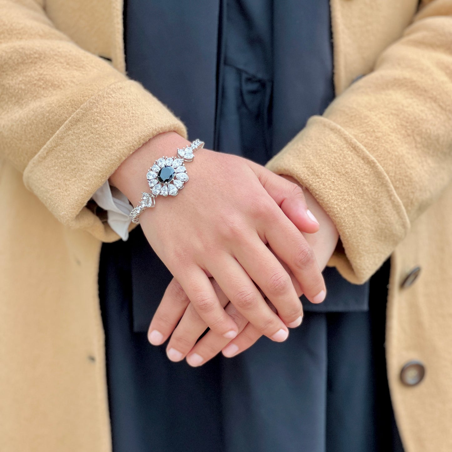 Flower Shape Adjustable Zircon Bracelet in Black Color