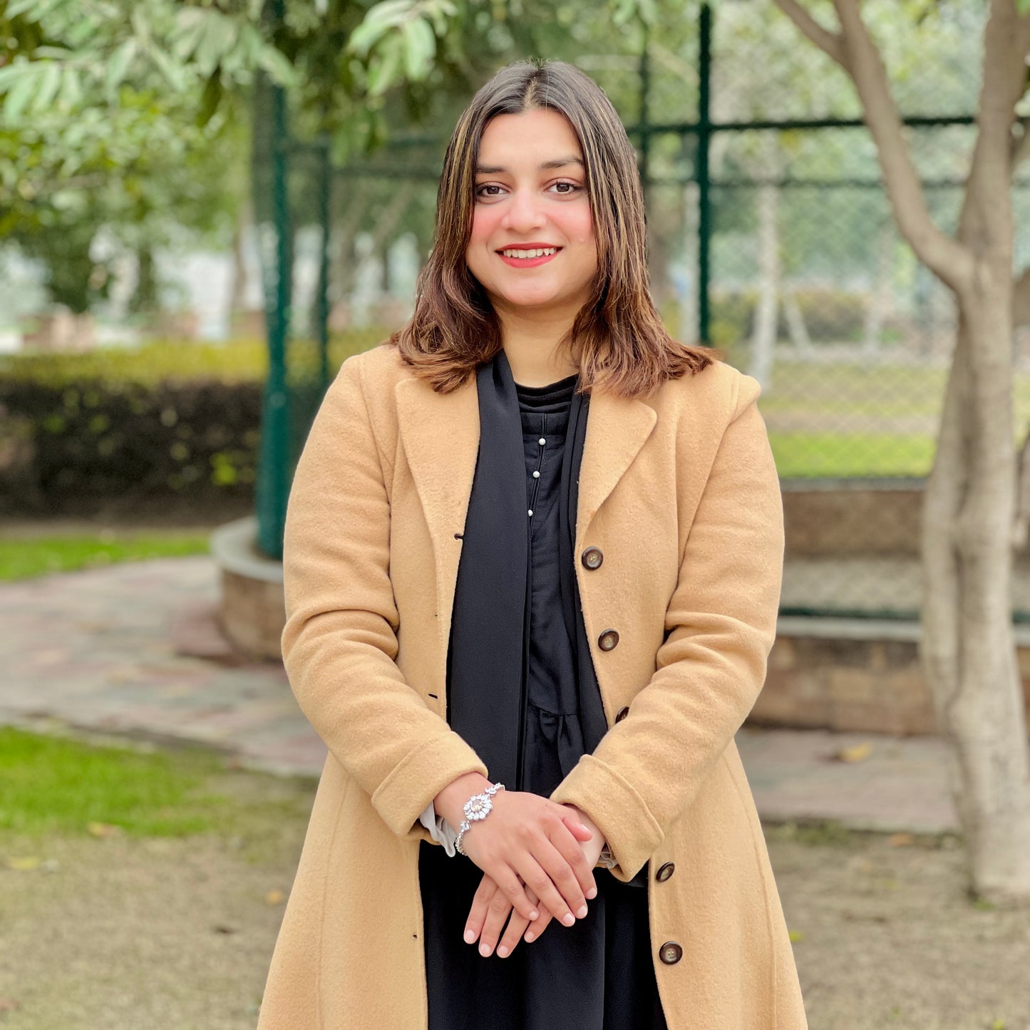 Flower Shape Adjustable Zircon Bracelet in Champagne Color