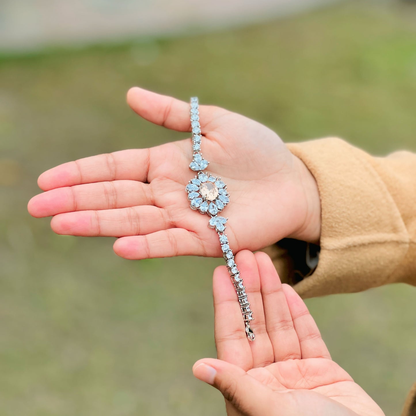 Flower Shape Adjustable Zircon Bracelet in Champagne Color