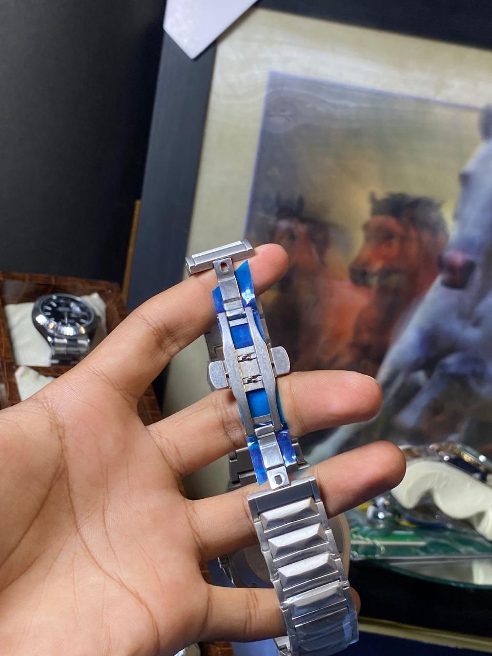 Heavyweight Bold Edition 175g Premium Watch